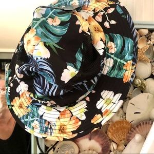 New Hurley Beach Boonie Vented Quick Dry Hat Adult Size S/M TROPICAL CAMO